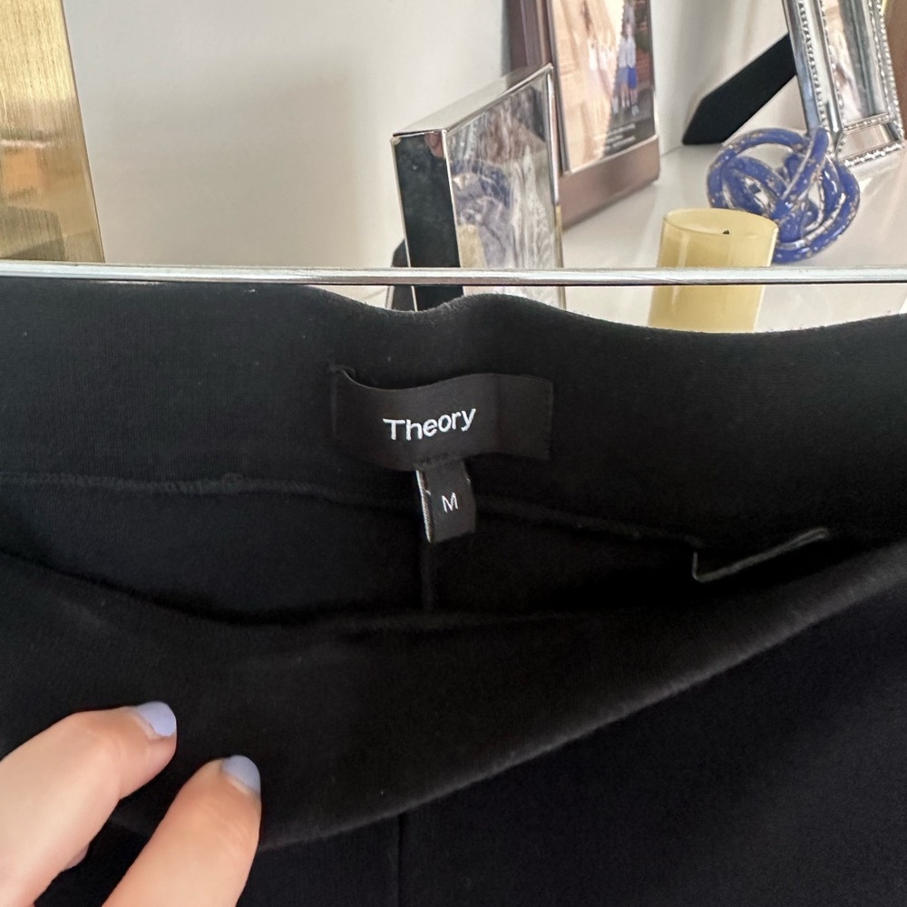 Theory pull on stretch leggings - Picture 4 of 4